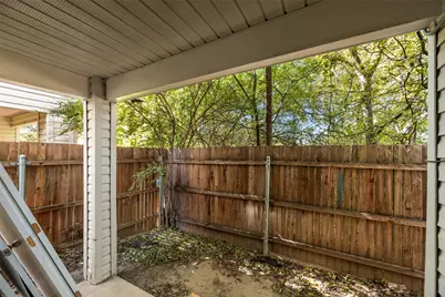 812 Isla Verde Plaza, Dallas, TX 75211 - Photo 19