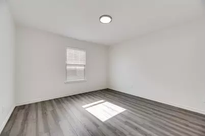 812 Isla Verde Plaza, Dallas, TX 75211 - Photo 15
