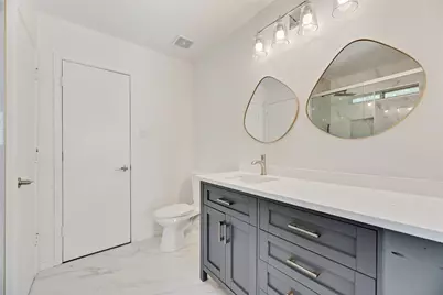 812 Isla Verde Plaza, Dallas, TX 75211 - Photo 17