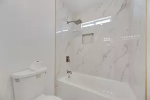 812 Isla Verde Plaza, Dallas, TX 75211 - Photo 13