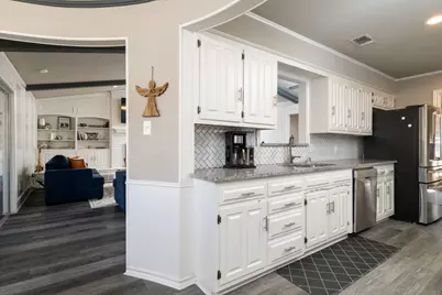 1813 Lakeside Drive, Arlington, TX 76013 - Photo 19