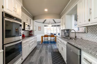 1813 Lakeside Drive, Arlington, TX 76013 - Photo 15