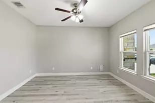 2204 Albert Broadfoot St, Bonham, TX 75418 - Photo 5