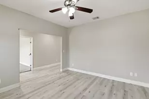 2204 Albert Broadfoot St, Bonham, TX 75418 - Photo 7