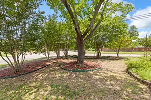 10382 Newcombe Dr, Dallas, TX 75228 - Photo 39