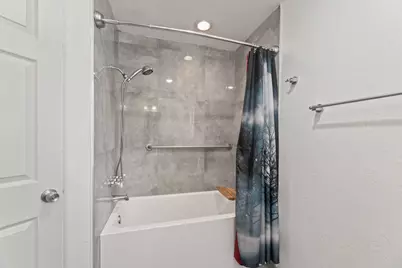 10382 Newcombe Drive, Dallas, TX 75228 - Photo 17