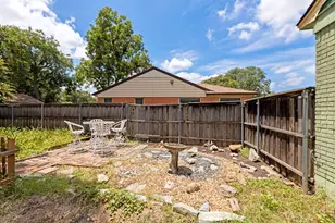 10382 Newcombe Dr, Dallas, TX 75228 - Photo 37