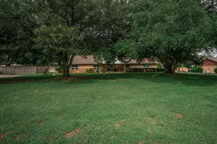 1413 S Main Street S, Lindale, TX 75771 - Photo 37