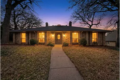 2712 Lincoln Drive, Arlington, TX 76006 - Photo 1