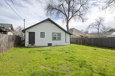 2221 Refugio Avenue, Fort Worth, TX 76164 - Photo 29