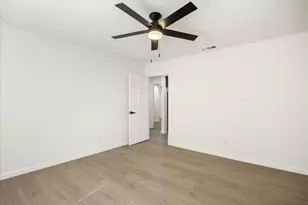 2221 Refugio Ave, Fort Worth, TX 76164 - Photo 23