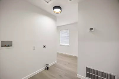 2221 Refugio Avenue, Fort Worth, TX 76164 - Photo 27