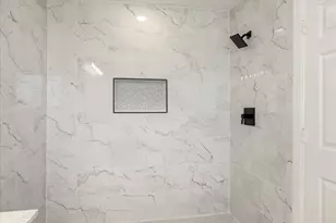 2221 Refugio Ave, Fort Worth, TX 76164 - Photo 21