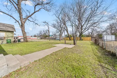 805 Clifton Street, Waco, TX 76704 - Photo 15