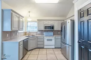 3942 Notre Dame Cir, Abilene, TX 79602 - Photo 9