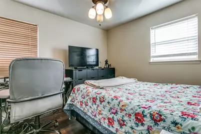 209 Linda Lane, Irving, TX 75062 - Photo 11