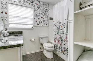 209 Linda Ln, Irving, TX 75062 - Photo 11