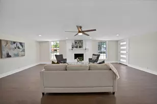 3046 Rotan Ln, Dallas, TX 75229 - Photo 7