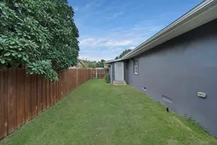 3046 Rotan Ln, Dallas, TX 75229 - Photo 35