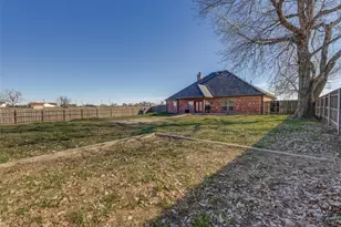 755 Bones Chapel Rd, Whitesboro, TX 76273 - Photo 21