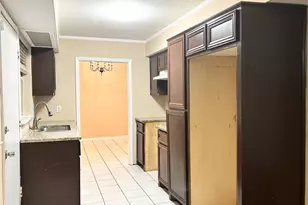 2219 Addington St, Irving, TX 75062 - Photo 9