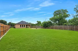 3101 EastCrest Ct, Fort Worth, TX 76105 - Photo 33