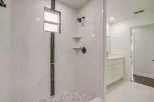 202 S Cummings Dr, Alvarado, TX 76009 - Photo 13