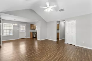 1512 N Anglin St, Cleburne, TX 76031 - Photo 5