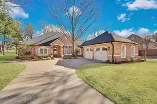 1309 Oak Crk Dr, Ennis, TX 75119 - Photo 1