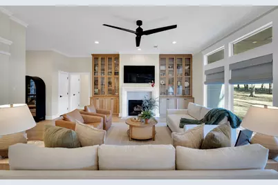 1309 Oak Creek Drive, Ennis, TX 75119 - Photo 13