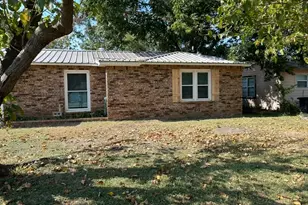 718 Turner St, Cleburne, TX 76033 - Photo 19