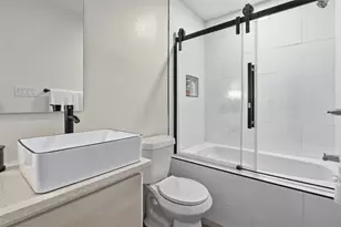 521 York St, Athens, TX 75751 - Photo 27