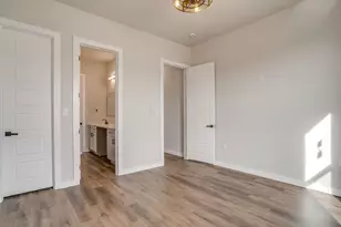 1110 County Rd 2004, Glen Rose, TX 76043 - Photo 23