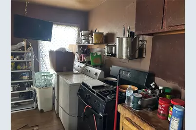 1821 N Winnetka Avenue, Dallas, TX 75208 - Photo 9