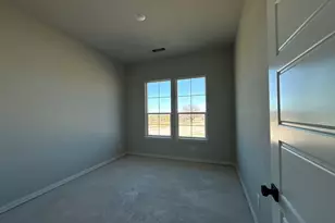 409 Hayden Faith Ct, Springtown, TX 76082 - Photo 5