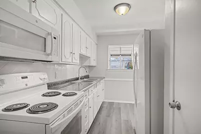 313 NW Jayellen Avenue, Burleson, TX 76028 - Photo 15