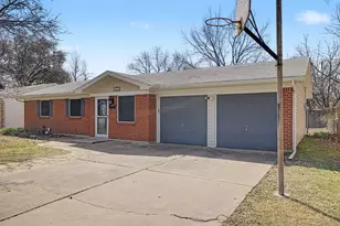 313 NW Jayellen Ave, Burleson, TX 76028 - Photo 3