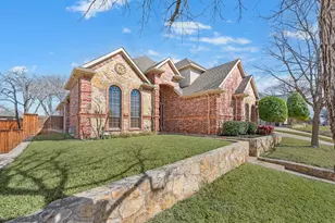 7921 Shady Oaks Dr, North Richland Hills, TX 76182 - Photo 5