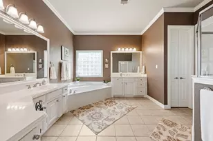 7921 Shady Oaks Dr, North Richland Hills, TX 76182 - Photo 19