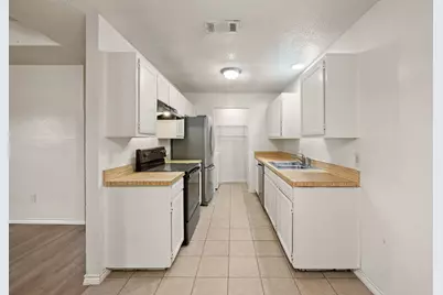 6630 Parkview Lane, North Richland Hills, TX 76182 - Photo 13