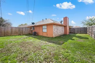 6630 Parkview Ln, North Richland Hills, TX 76182 - Photo 5