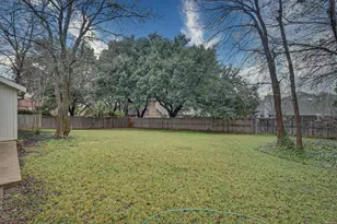 3604 Lake Champlain Dr, Arlington, TX 76016 - Photo 37