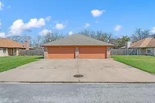 6630 Parkview Ln, North Richland Hills, TX 76182 - Photo 1