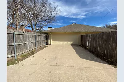 1607 Crescent Lane, Duncanville, TX 75137 - Photo 21