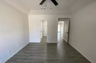 1607 Crescent Ln, Duncanville, TX 75137 - Photo 11