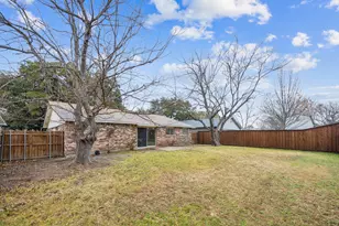 317 E Grenoble Dr, Grand Prairie, TX 75052 - Photo 25