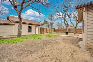 200 W Davis Ave, Alvarado, TX 76009 - Photo 25