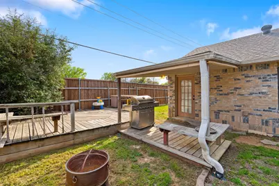 6700 Oriole Court, Haltom City, TX 76137 - Photo 17