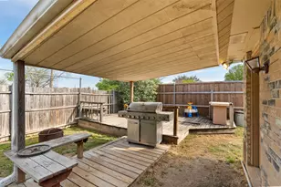 6700 Oriole Ct, Haltom City, TX 76137 - Photo 21