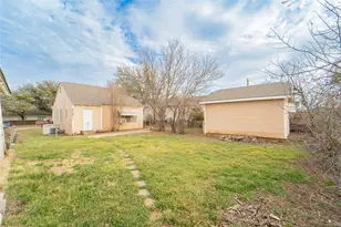 207 S Flint St, Breckenridge, TX 76424 - Photo 17